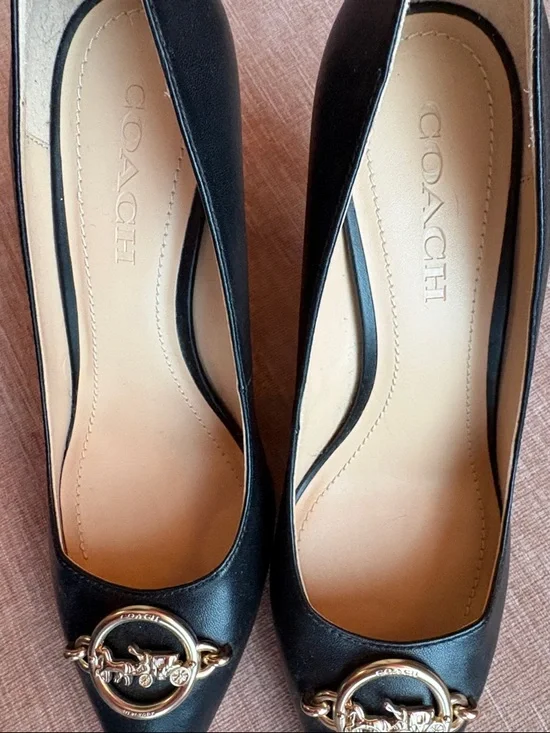 Coach Black Pointed-Toe Leather Heels with Gold Logo Ring - Picture 4 of 6